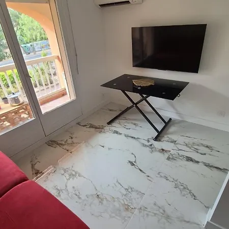 Raffine Au Centre De Apartament *