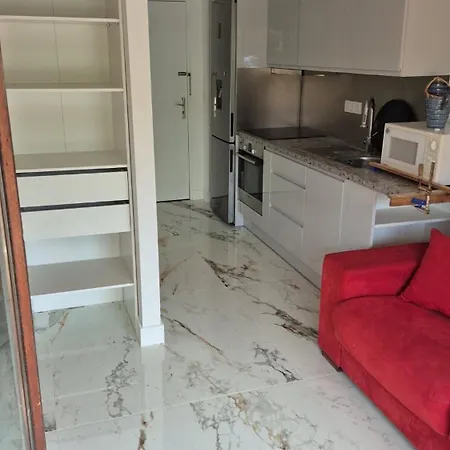 Raffine Au Centre De *